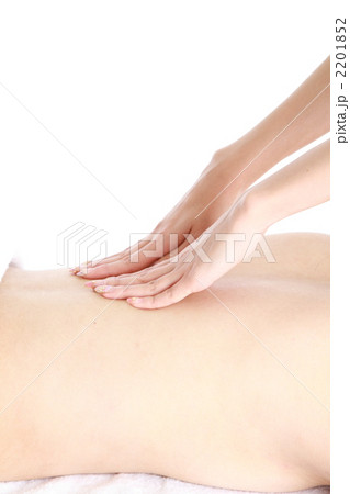 エステを受ける女性 2201852