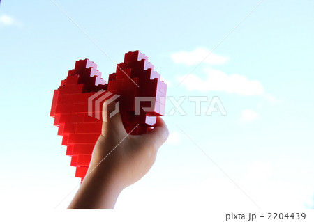 2204439
