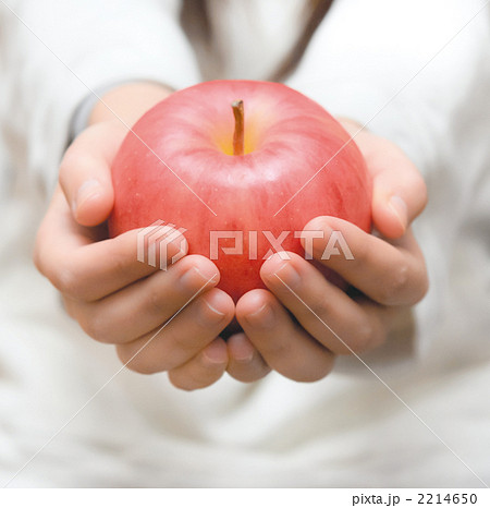 女性　りんご 2214650