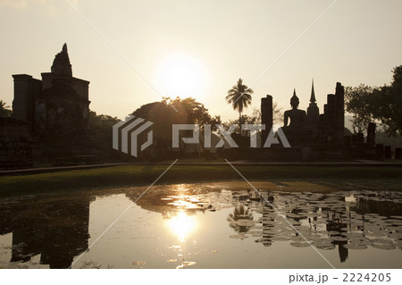 スコータイ歴史公園のワット・マハータート 2224205