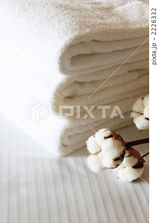 タオルとコットン縦03 タオルとコットン縦03 2226332