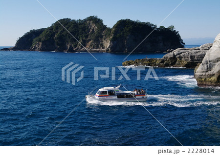 伊豆　堂ヶ島の断崖と洞窟めぐりの観光遊覧船 2228014