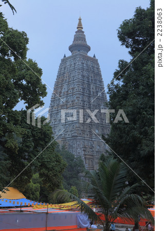 ブッタガヤのマハーボーディー寺院群 2238063