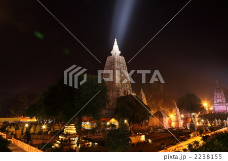 ブッタガヤのマハーボーディー寺院群 2238155