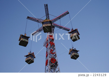 2243129