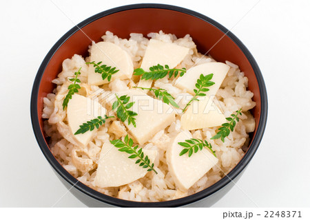 たけのこご飯・どんぶり盛り 2248371