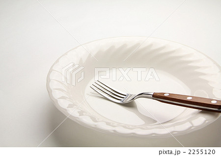 お皿とフォーク 2255120