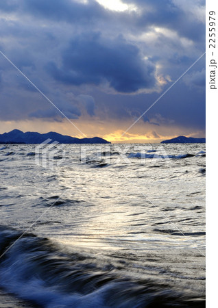 冬の琵琶湖 冬の琵琶湖 2255979
