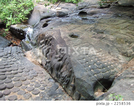 クバール・スピアン クバール・スピアン 2258536