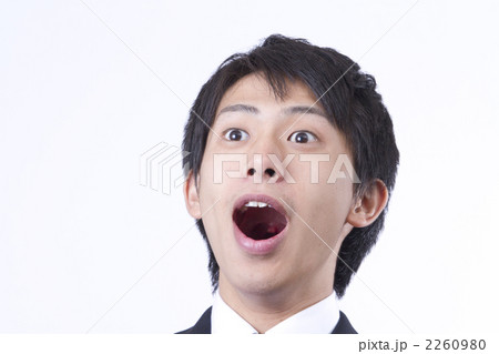 驚く新入社員 驚く新入社員 2260980
