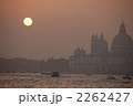 ベネチア　サルーテ教会に沈む夕日 2262427