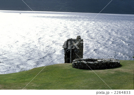 82834　ウルクハート城　インバネス　スコットランド 2264833