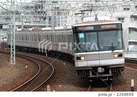 東京メトロ03系電車 日比谷線の写真素材