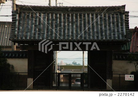 大樹寺正門から見える岡崎城（ビスタライン） 2270142