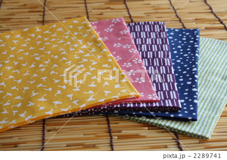 カラフルなてぬぐい 2289741