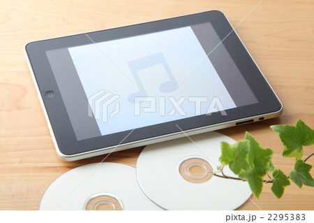 ミュージックCDとiPad 2295383