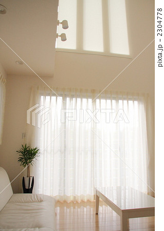 吹抜けのあるリビング 2304778