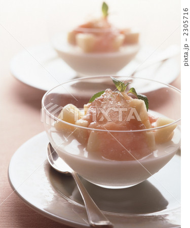 桃のデザート 2305716