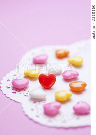 ハート型のマーブルチョコ 2310160