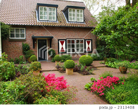 よろい戸　幾何学模様　天窓　ハールザイレンス 2313408