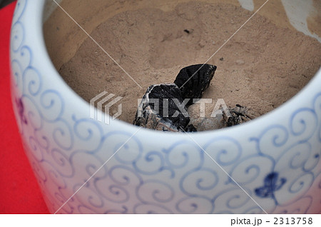 火鉢 2313758