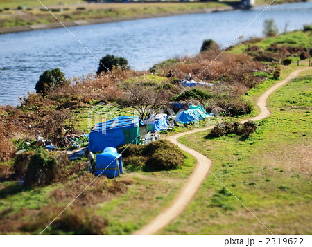 多摩川のホームレス住宅 2319622