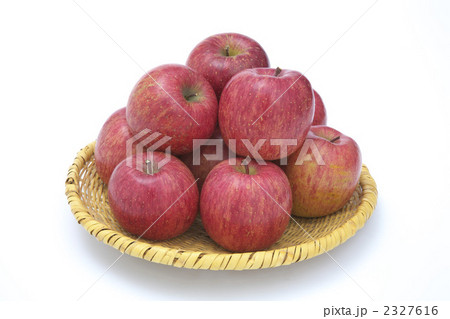 ざるに盛った林檎 2327616
