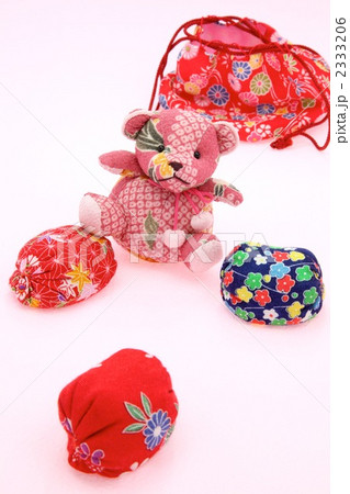 クマとお手玉03縦 2333206