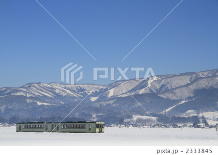 JR飯山線と野沢温泉スキー場 2333845