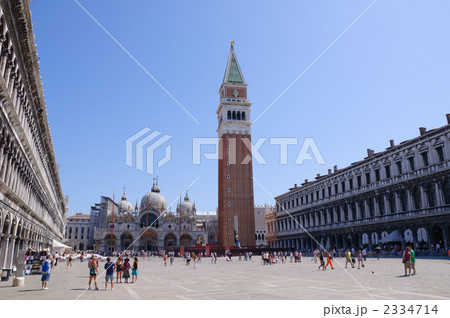 イタリア　ヴェネチア　サン・マルコ広場 2334714