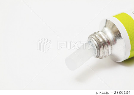 2336134