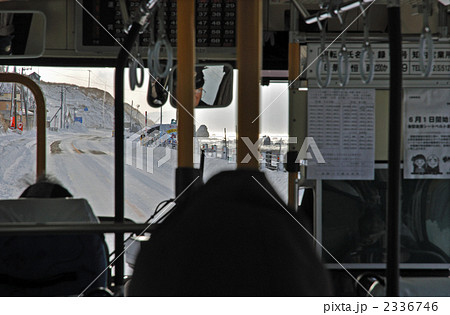 松前散歩 路線バス車内 函館バスの写真素材