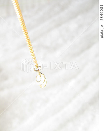 ダウジング　【占い・スピリチュアル イメージ】（縦） 2346081