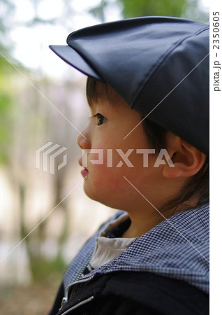 子供の横顔 2350605