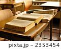 教室の机 2353454