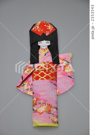 女の子の和紙人形の写真素材 [2353543] - PIXTA