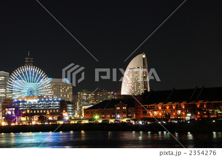 みなとみらいの夜景 2354276