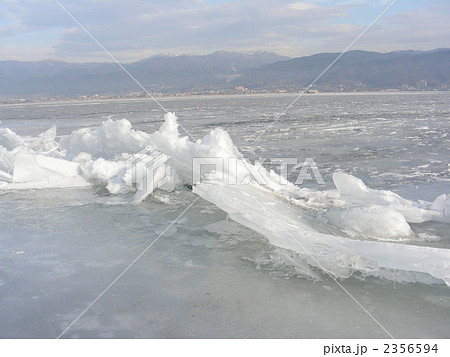 諏訪湖の御神渡り 諏訪湖の御神渡り 2356594