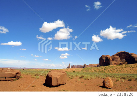 85231　USA　モニュメントバレー 2358520