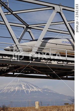 500系と富士山 2362163