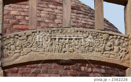 サーンチーの仏教建造物 第3仏塔の塔門下段の梁彫刻 サーンチーの仏教建造物 第3仏塔の塔門下段の梁彫刻 2362226