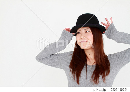 帽子をかぶる女性 2364096