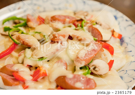 お餅を生地にして作ったビザ 2365179