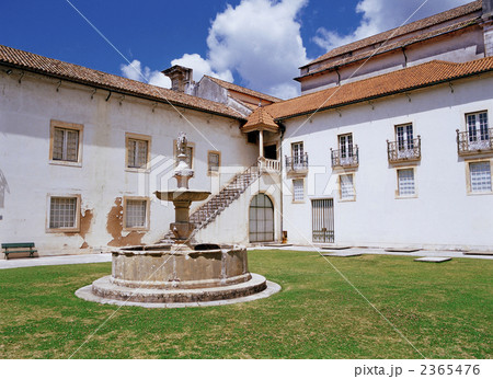 コインブラ市内の美術館 2365476