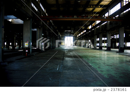 倉庫 工場 廃墟の写真素材