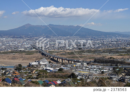 愛鷹山と東名高速道路 2378563