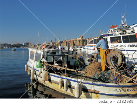 マルセイユのベルジュ埠頭 2382939