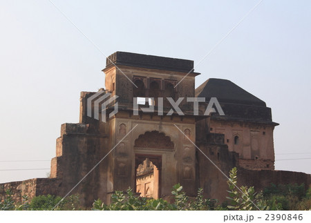 オルチャの王室墓苑 2390846