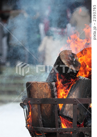 神社のかがり火 神社のかがり火 2393765