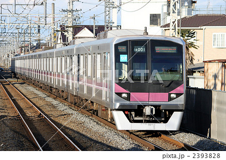 東京メトロ08系電車　半蔵門線 2393828